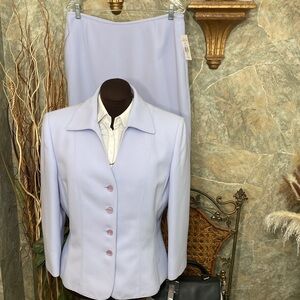 Tahari 🌹stunning lavender lilac suit jacket coat blazer and skirt suit set